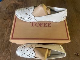 Damen Slippers TOFEE aus echten weisem Leder/Neu