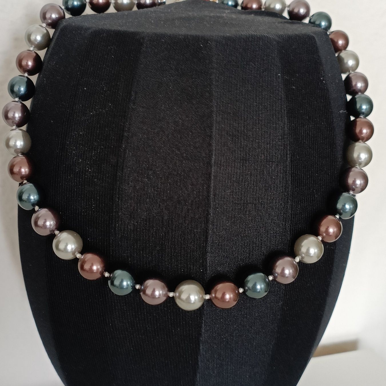 Catenine: Elegante Perlenkette, versilbert, Strassverschluss – Usato da Birr venduto da sen_8djr 1