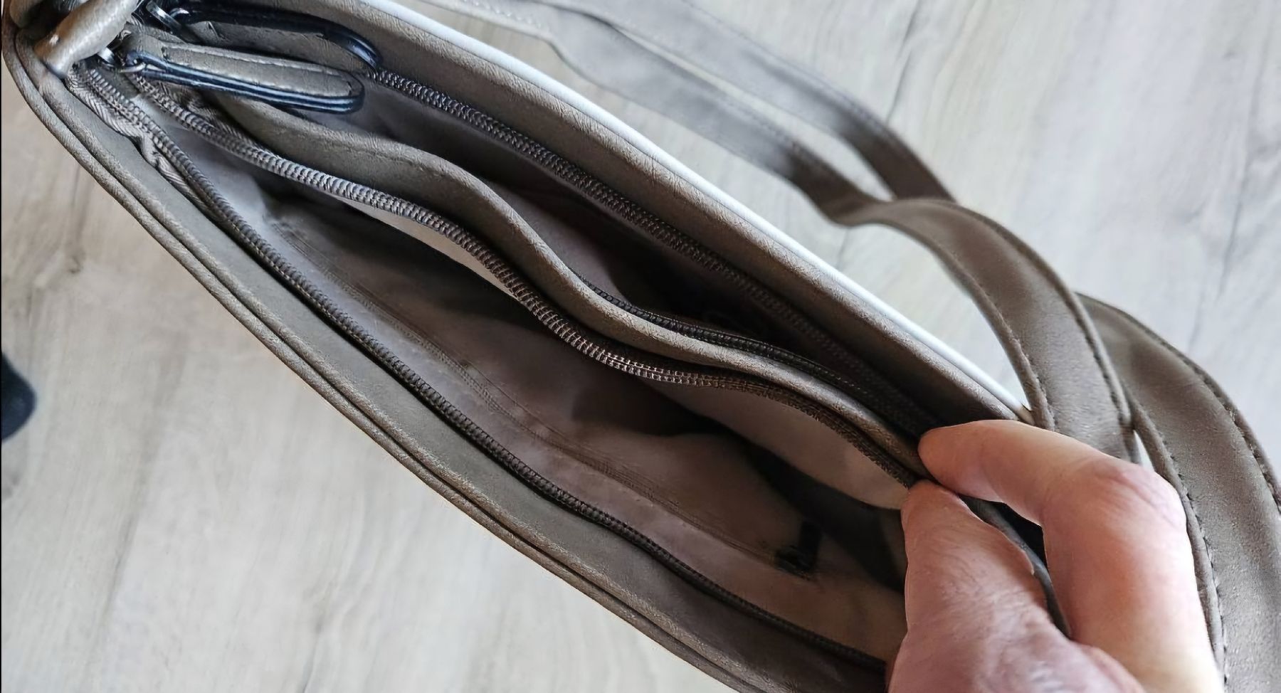 Borse da donna: Handtasche wie neu – Usato da Schwanden Sigrisw venduto da Pumuckel27 2
