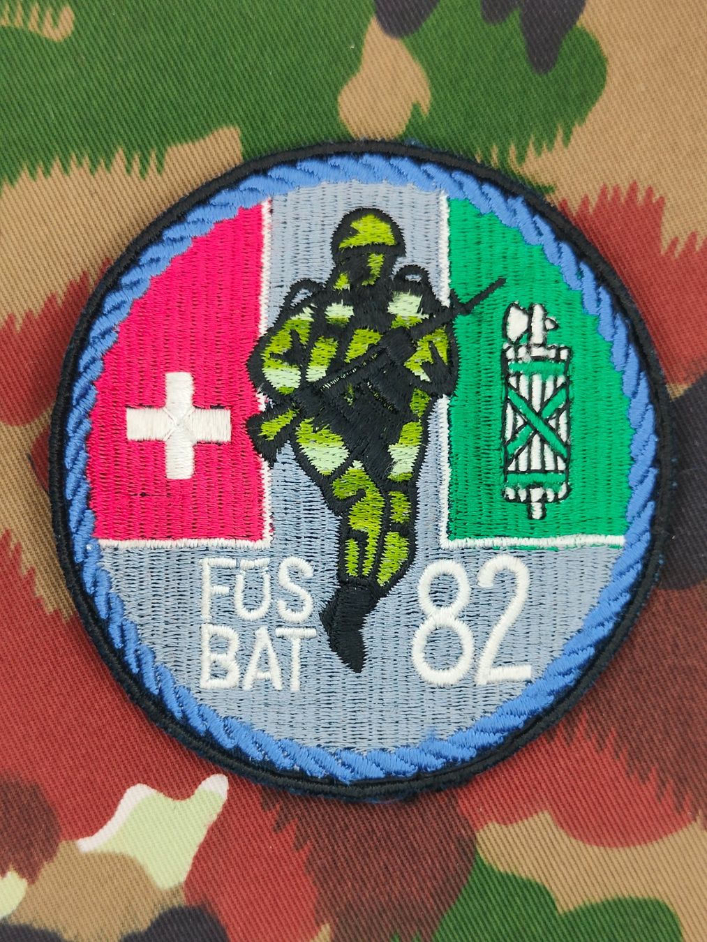 Schweizer Armee Placchette & Badge: Verbandsabzeichen Füs Bat 82 Kp 4 – Usato da Bauma venduto da SwissMilitaria