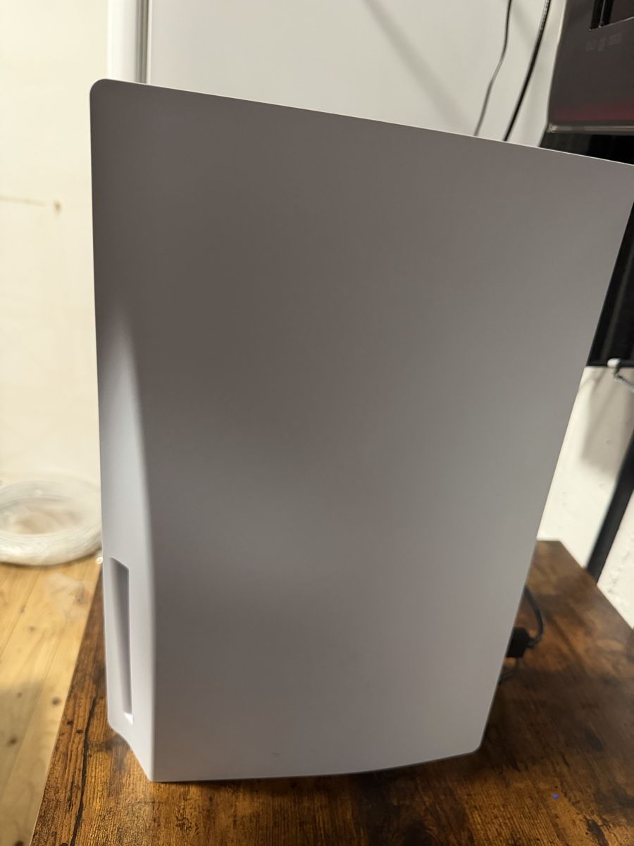 Sony Consoles: PlayStation 5 Disc Edition  – D'occasion à Ilanz par rub_8728 2