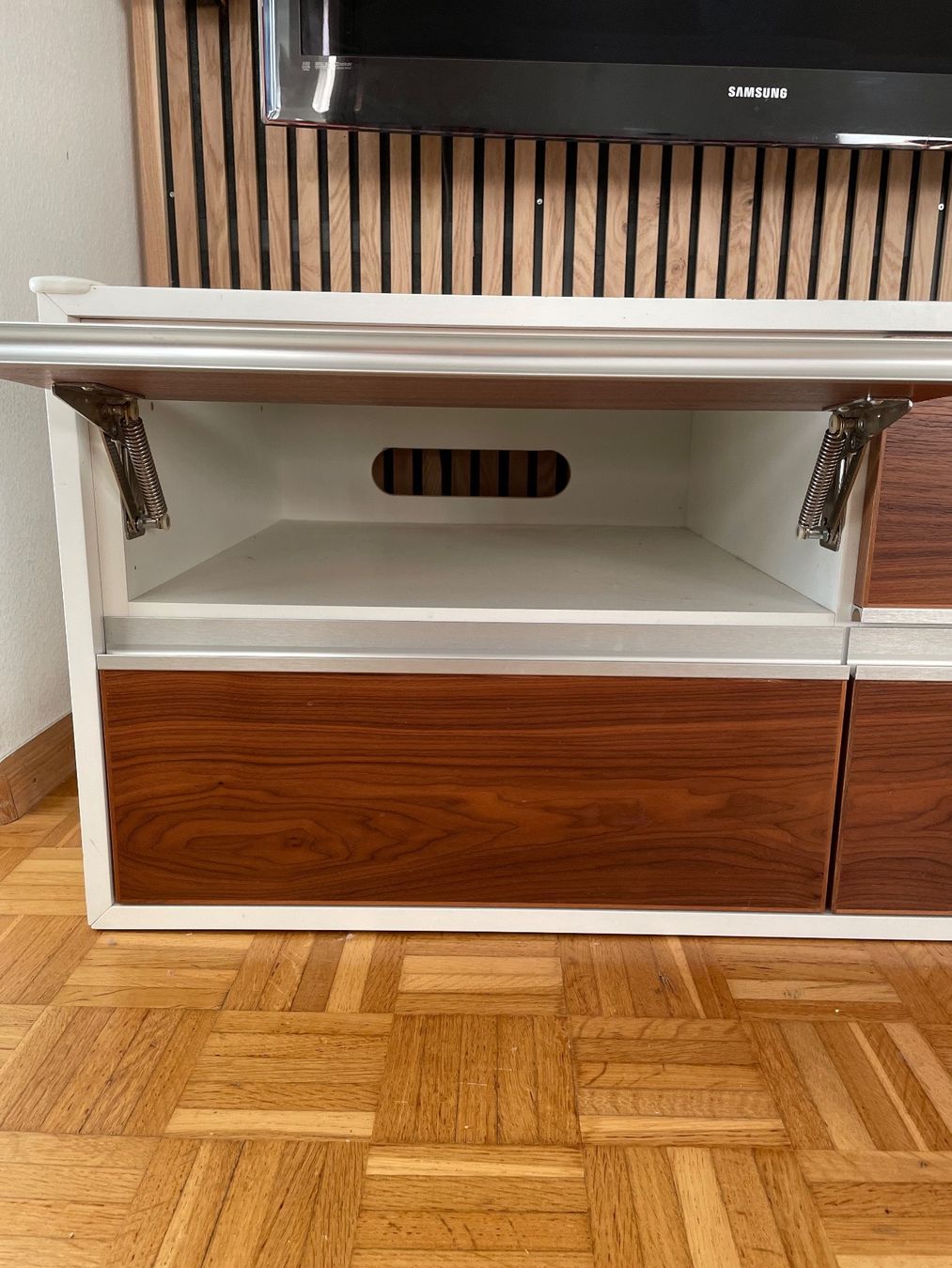 Meubles TV: Sideboard – D'occasion à Basel par Cristina2015 2