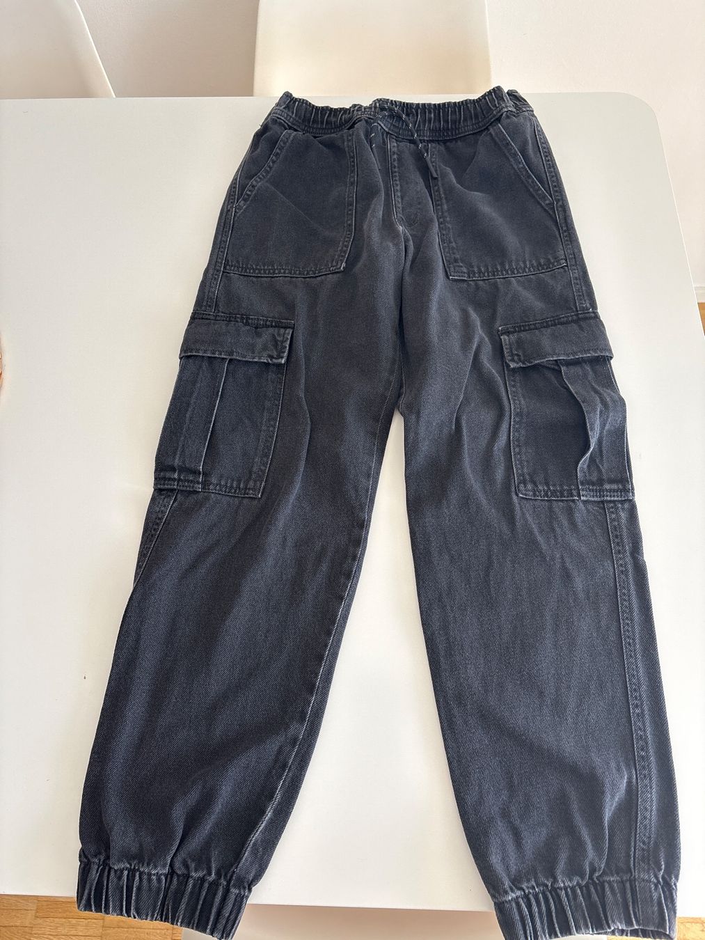 H&M Lotti & Set di vestiti: Kleiderpaket Gr. 152/158 – Usato da Herisau venduto da sen_8w8b 9