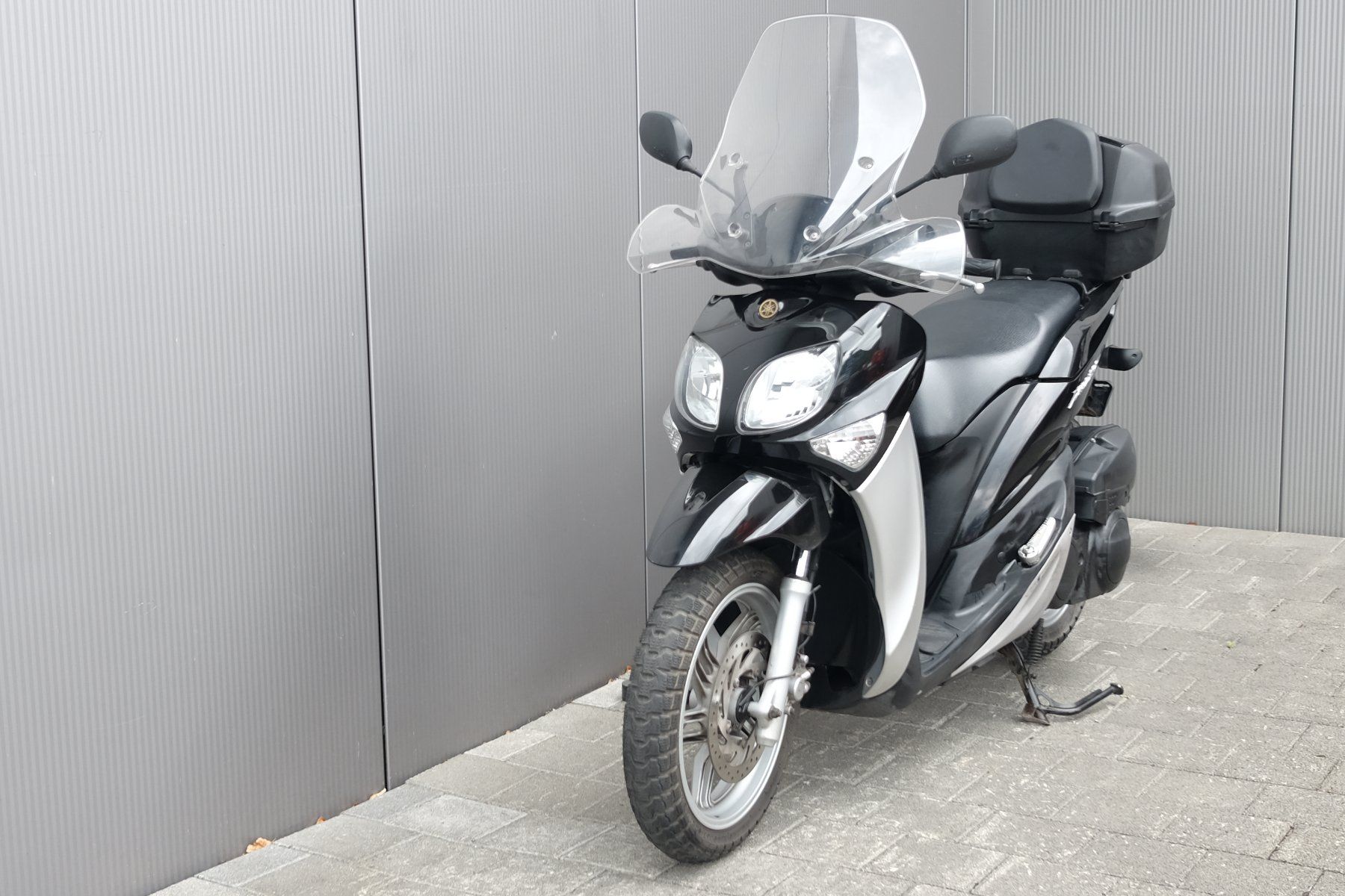 Yamaha Scooter: Yamaha HW125 Xenter – Usato da Sargans venduto da pirelli146 2