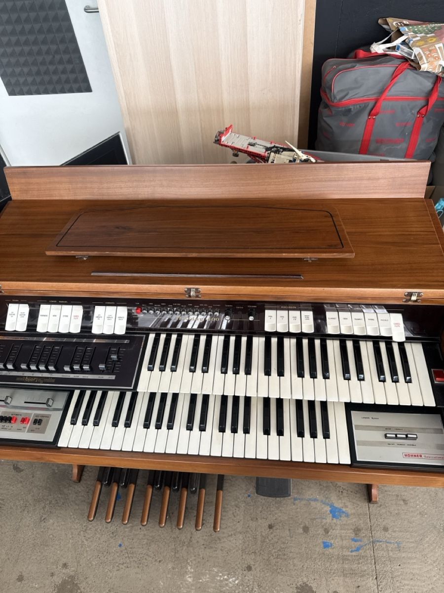 Instruments de musique: Logan Electronics Holiday 400 Orgel gebraucht – D'occasion à Näfels par Meelis