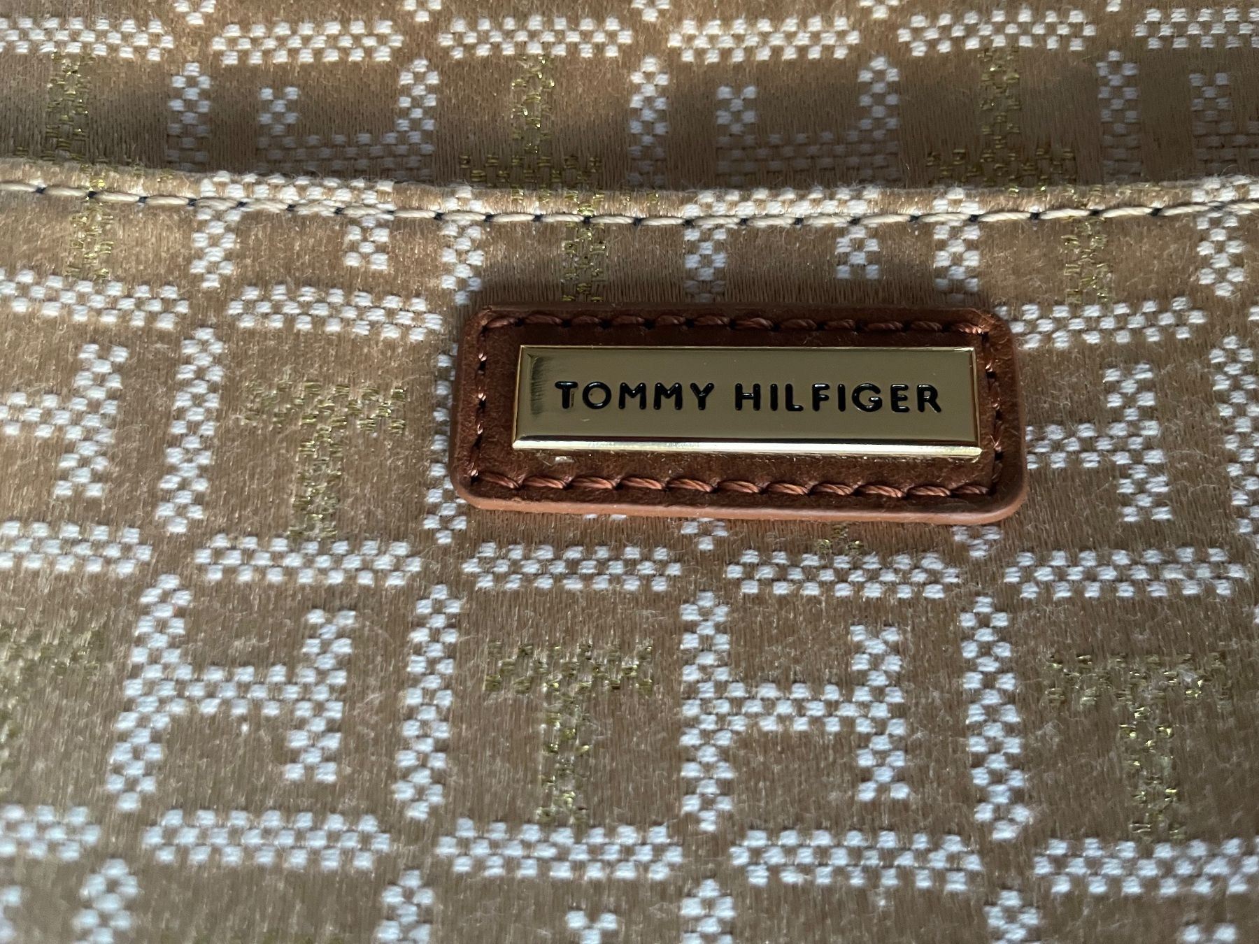 Tommy Hilfiger Portafogli: Wallet /Clutch Tommy Hilfiger – Nuovo (secondo la descrizione) da Lachen SZ venduto da schoenundgut 2