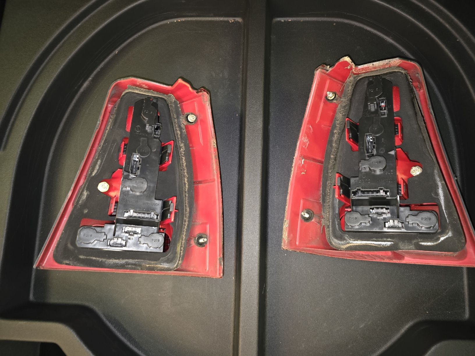 VW Tutti pezzi di ricambio auto: Vw Bora/Golf Variant rückleuchten – Usato da Schötz venduto da corrado82 1