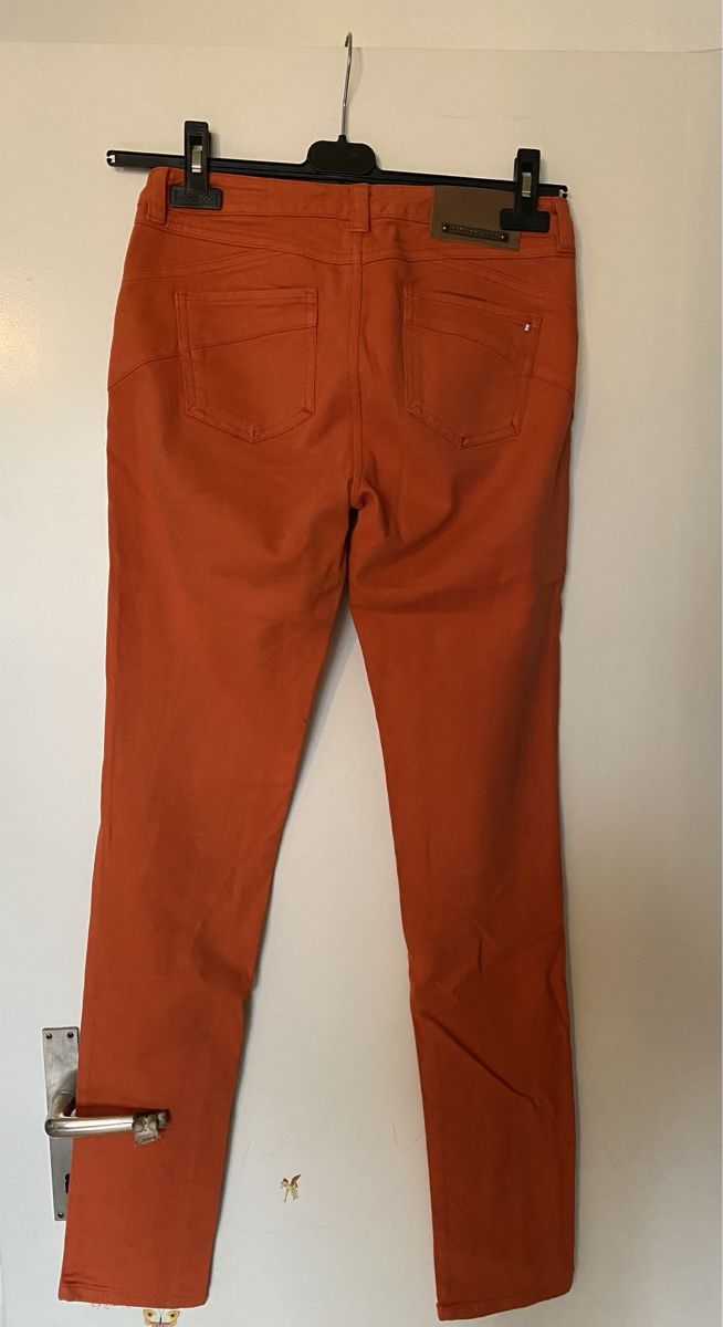 Sportmax Jeans: Sportmax Jeans perfect fit Grösse 28 – Nuovo (secondo la descrizione) da Zürich venduto da sar_7s87 2