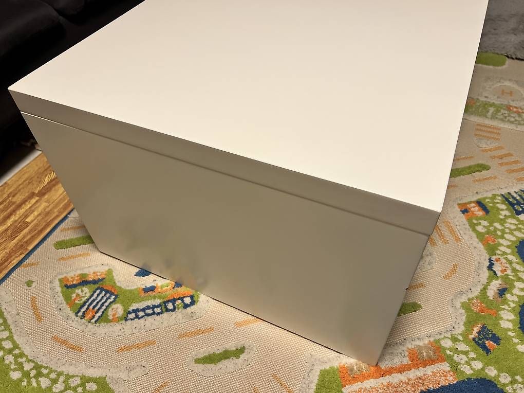 Tables: Couchtisch mit Glasplatte – D'occasion à Dietwil par kim_9ntv 2