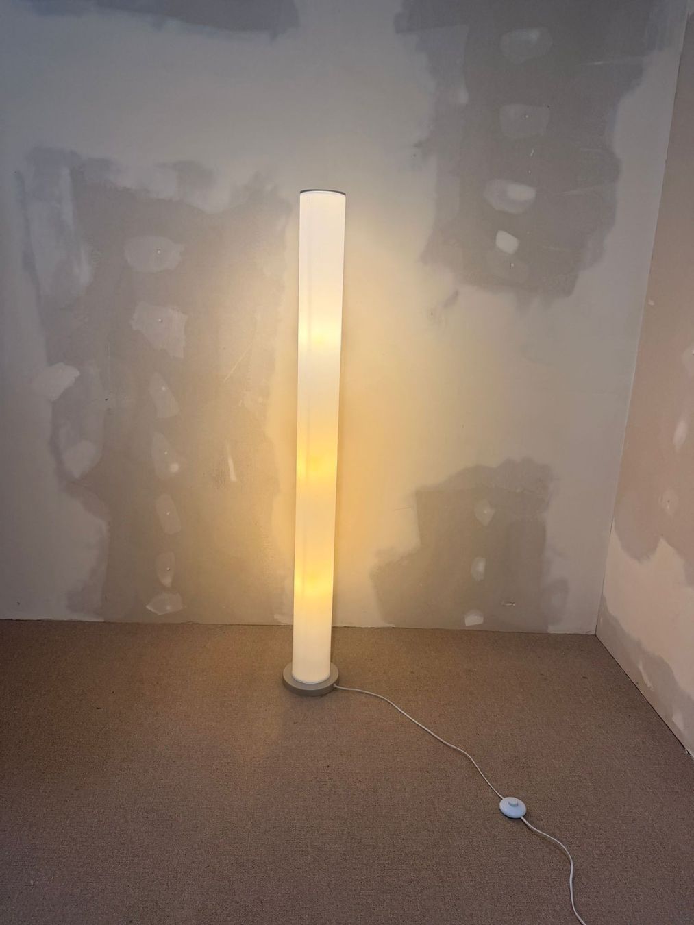 Lampade: Moderne Röhren Stehlampe Säule Stehleuchte – Usato da Rickenbach ZH venduto da Der-Insider 4