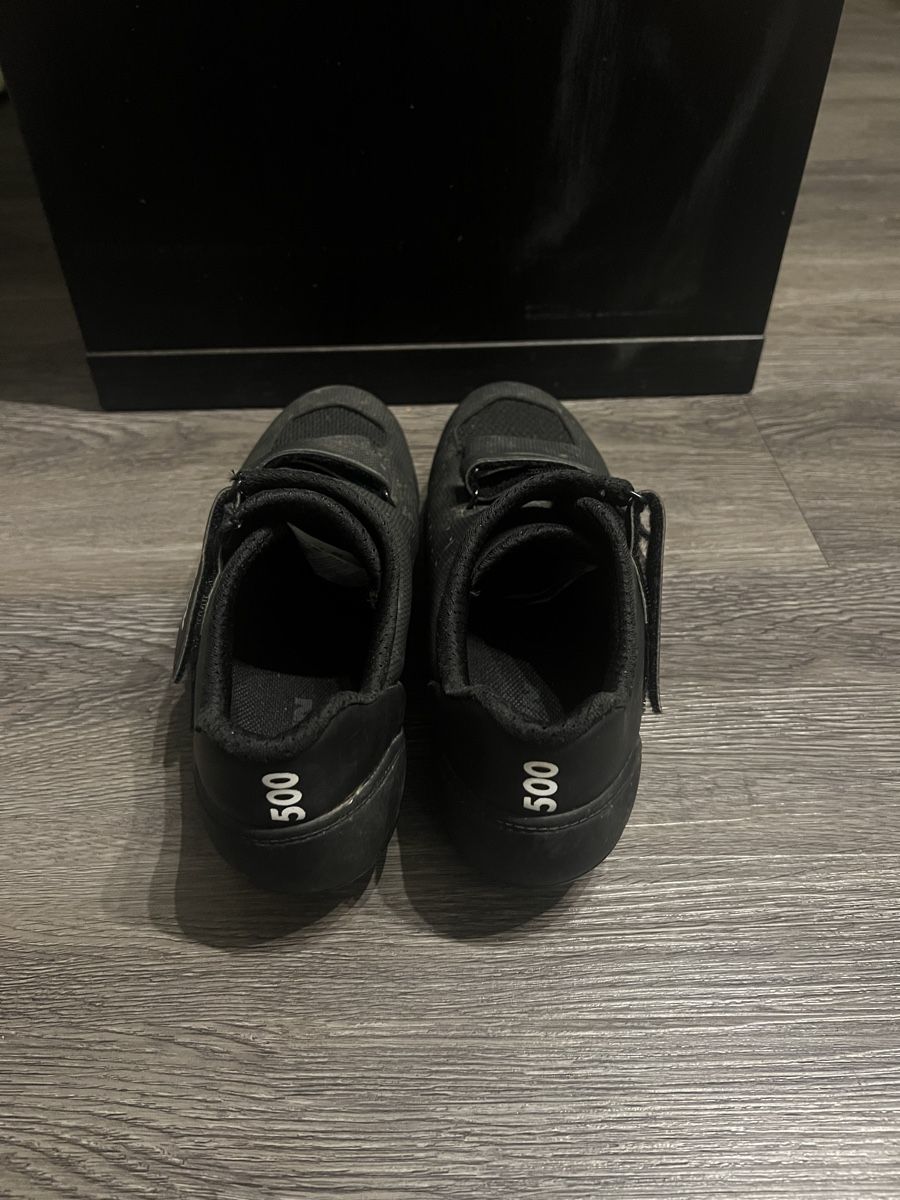 Scarpe da uomo: Chaussure vélo de route décathlon – Usato da Colombier NE venduto da thomasarquint 1