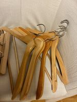 Kleiderbügel Set Holz und Kunststoff gemischt gebraucht