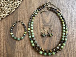 Handgemachtes Schmuckset mit Natursteinen