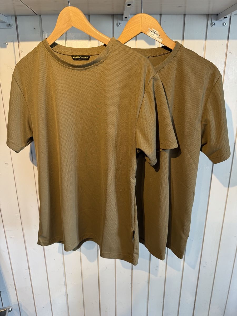 T-shirt: T-shirt Wydler taille M – Usato da fey venduto da Caductilometre