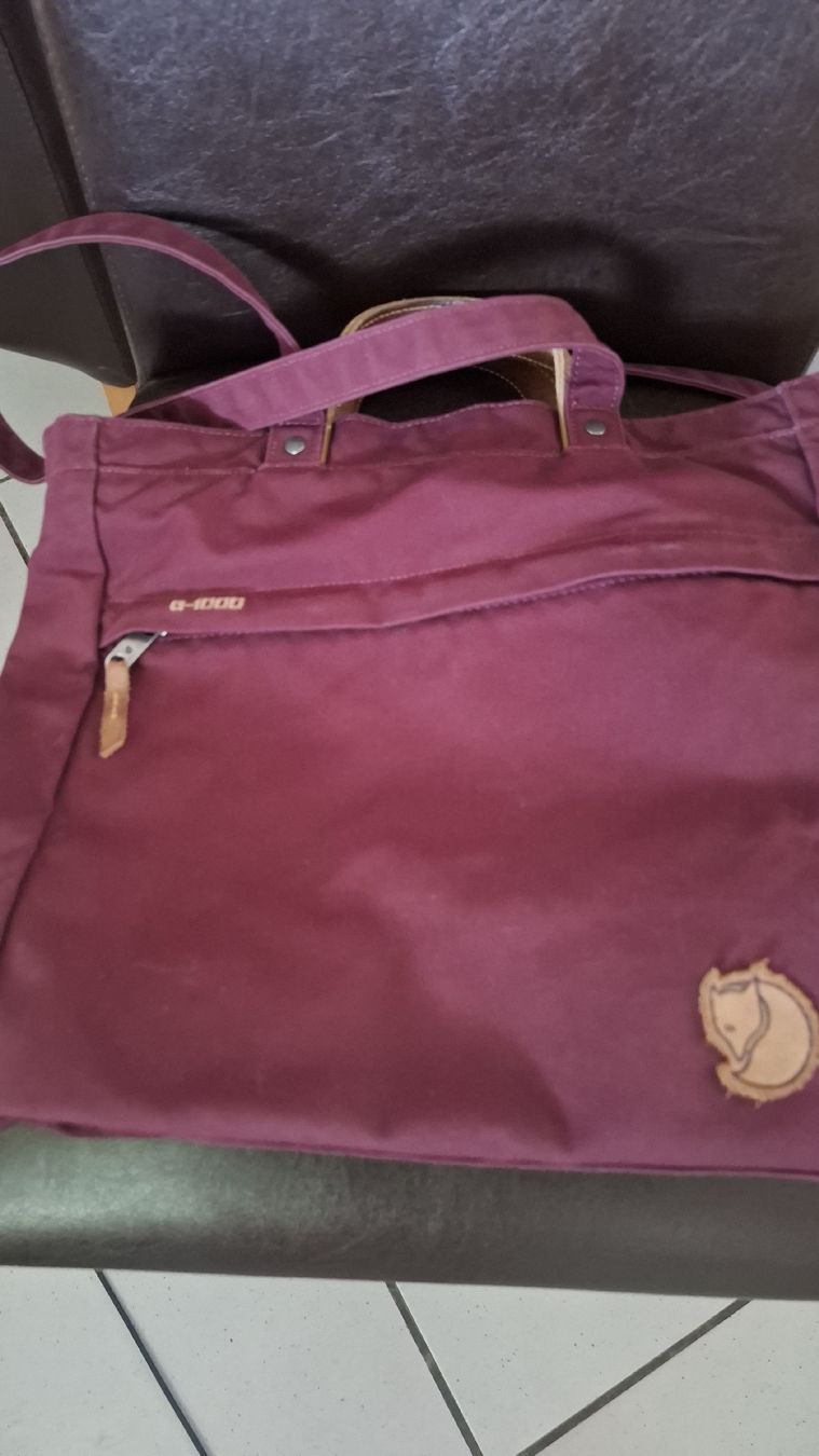 Fjällräven Zaini: Fjällräven Tasche bordeaux – Usato da Wäldi venduto da Fergiu 3