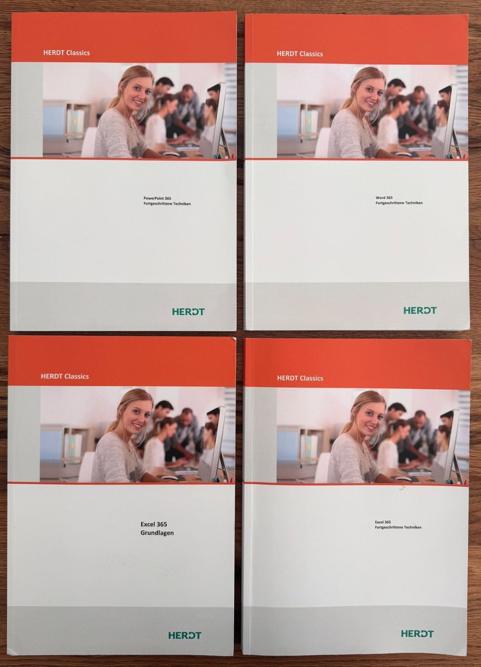 Libri: HERDT Classics Buch-Set Excel Word PowerPoint 365 – Nuovo (secondo la descrizione) da Buttisholz venduto da ramo_Buchmann