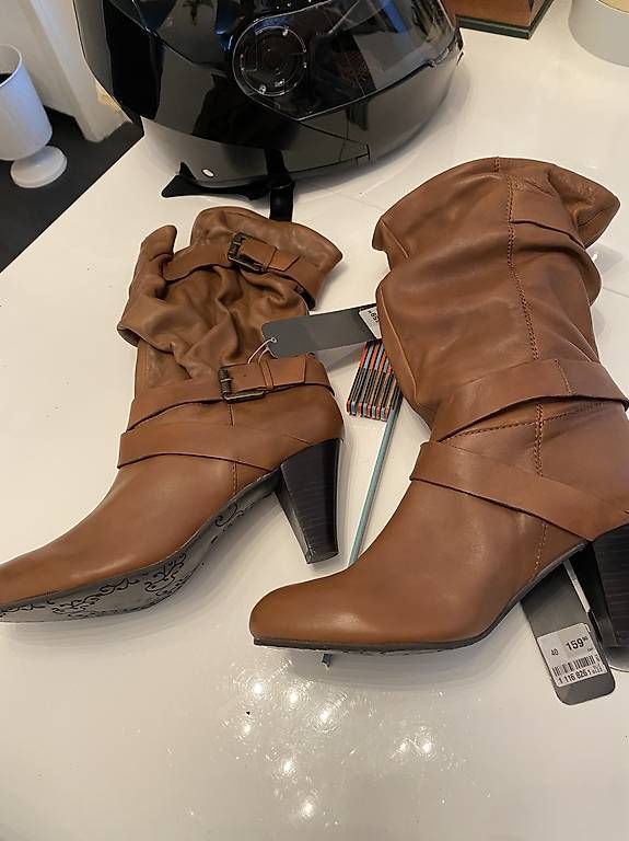 Scarpe da donna: Damenschuhe gr.40 – Usato da Zürich venduto da MAJAM65