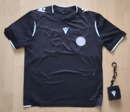 Schiedsrichter Trikot Macron schwarz SFV Logo Grösse XL