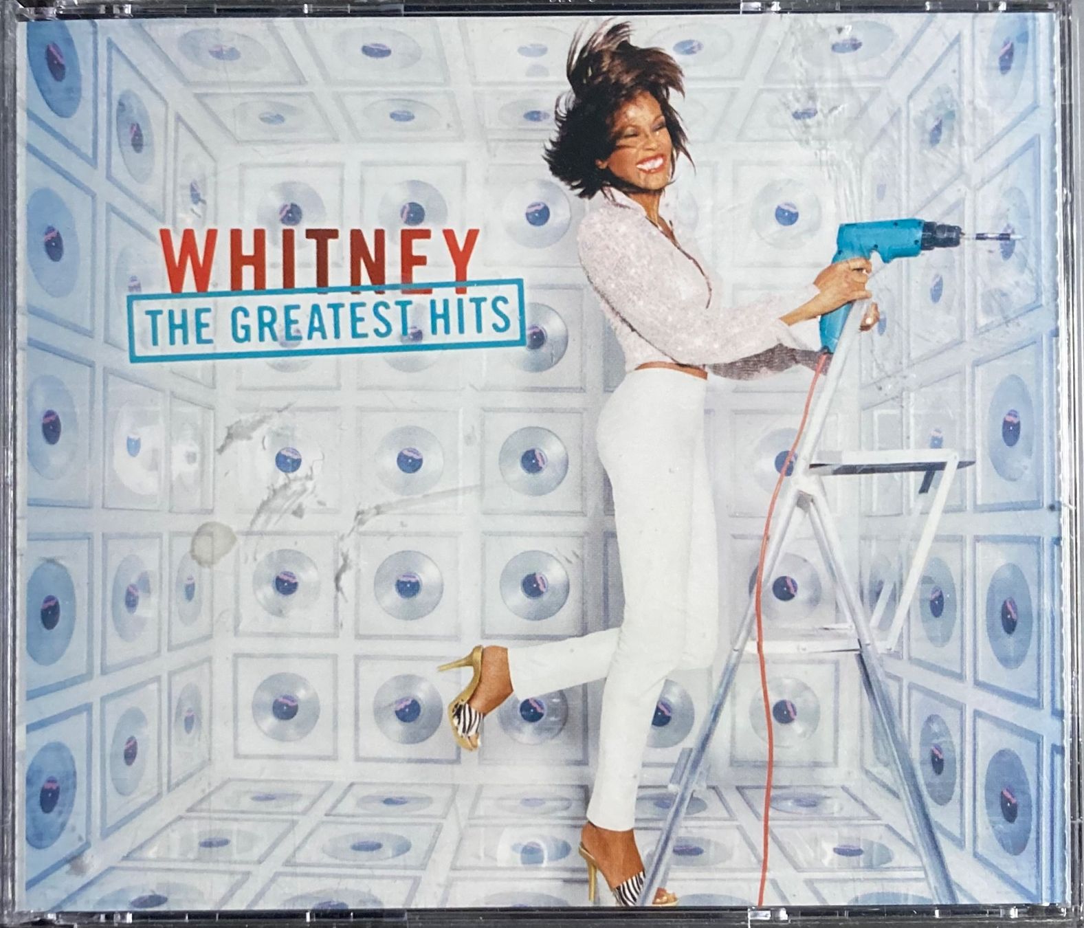 CD: WHITNEY HOUSTON - THE GREATEST HITS – Usato da Poliez-Pittet venduto da Newtown-Records