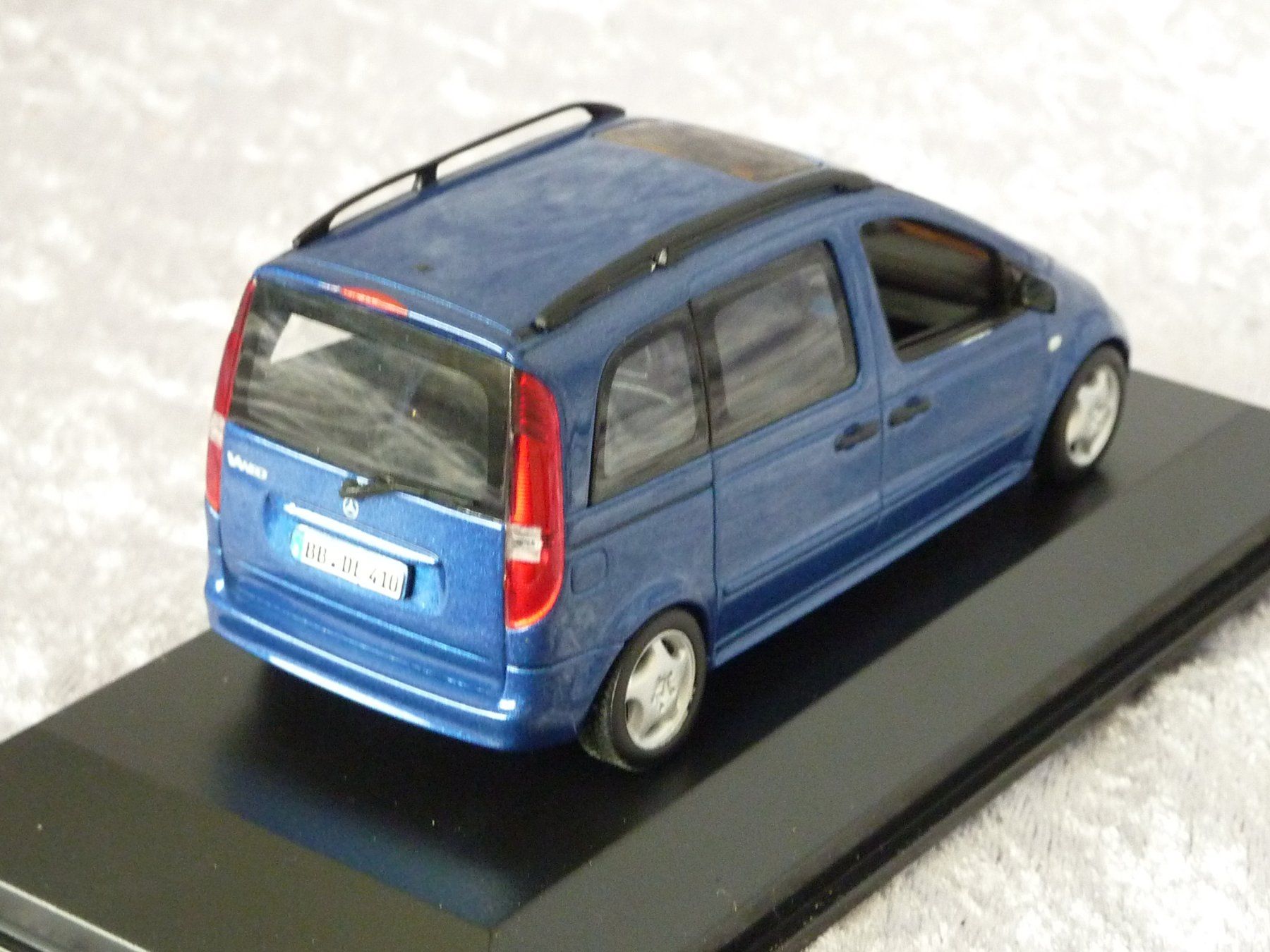 Minichamps Modellautos: Mercedes Vaneo 1:43 – Neu und originalverpackt aus Dürrenäsch von modellautos4you 3