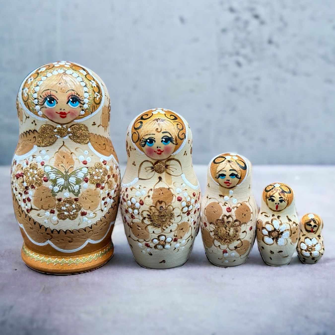 Mini Poupées Russes Matriochka 5 Pièces – Peinture Main – 8,5 Cm – Artisanat Russe