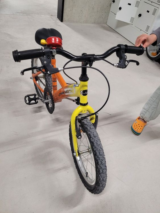 Kindervelo 16 Zoll + Kinderhelm | Kaufen auf Ricardo