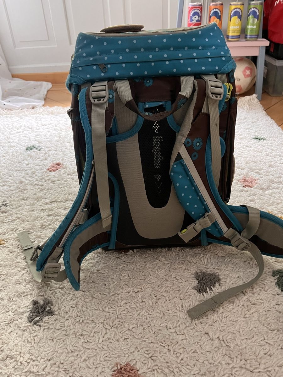 Sacs à dos: Ergobag Schulrucksack-Set inkl. Sporttasche & Regenschutz – D'occasion à St.Gallen par Pulo23 4