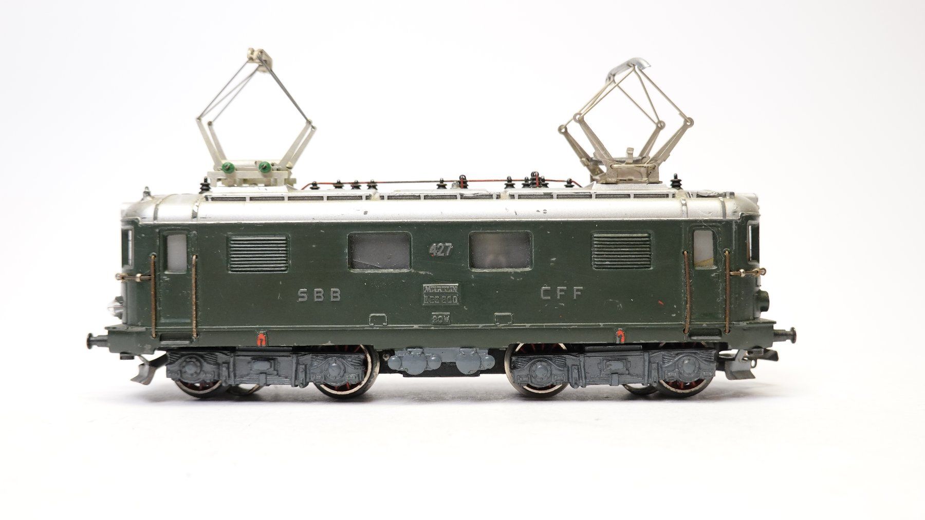 Märklin Modellini di ferrovie: e6 Märklin 800 RES 800 SBB Re 4/4 E-Lok – Usato da Thun venduto da evinka_gmbh 3