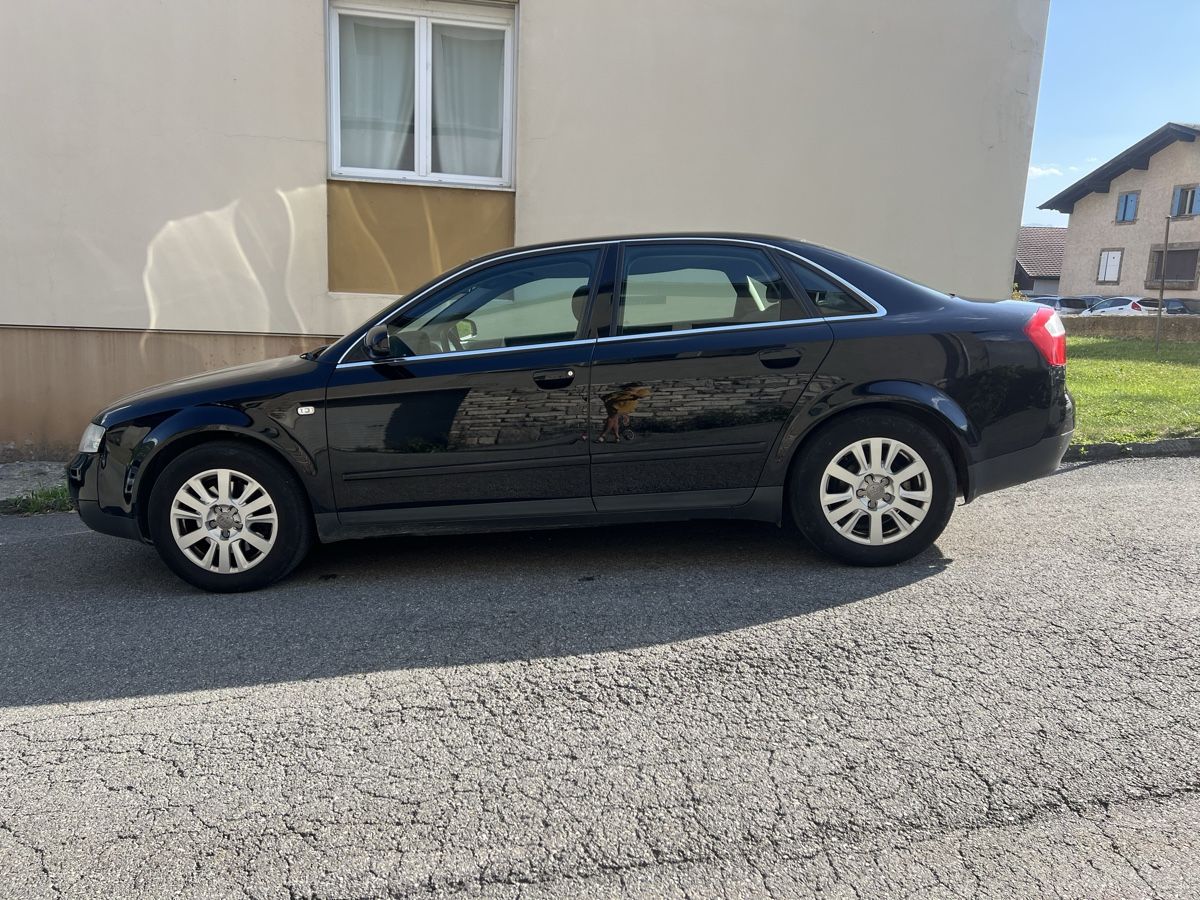 Audi Automobili: Audi A4 B6 2.4V6 – Usato da St-Pierre-de-Clages venduto da roz_qr8j 5
