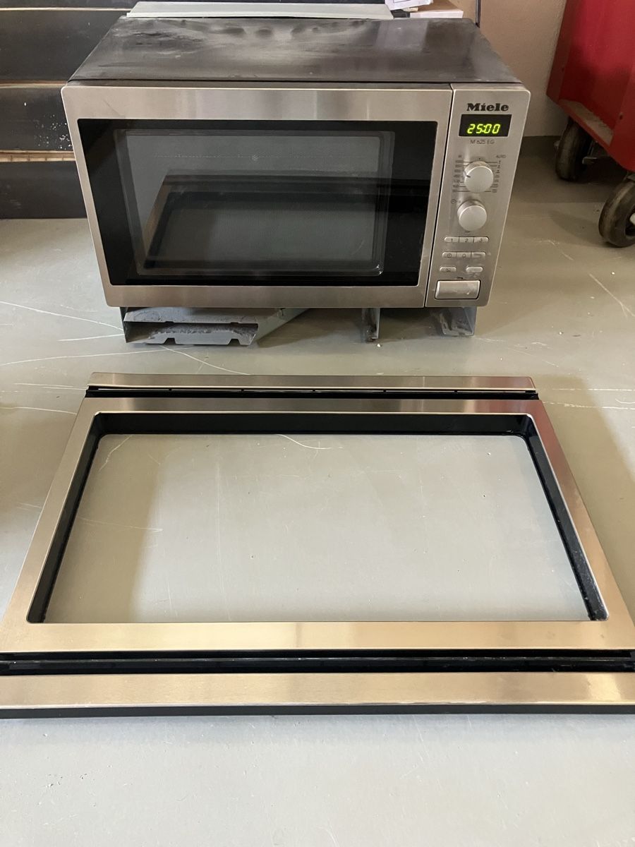 Miele Elettrodomestici da cucina: Miele Mikrowelle einbau – Usato da Birrwil venduto da nicole86ch