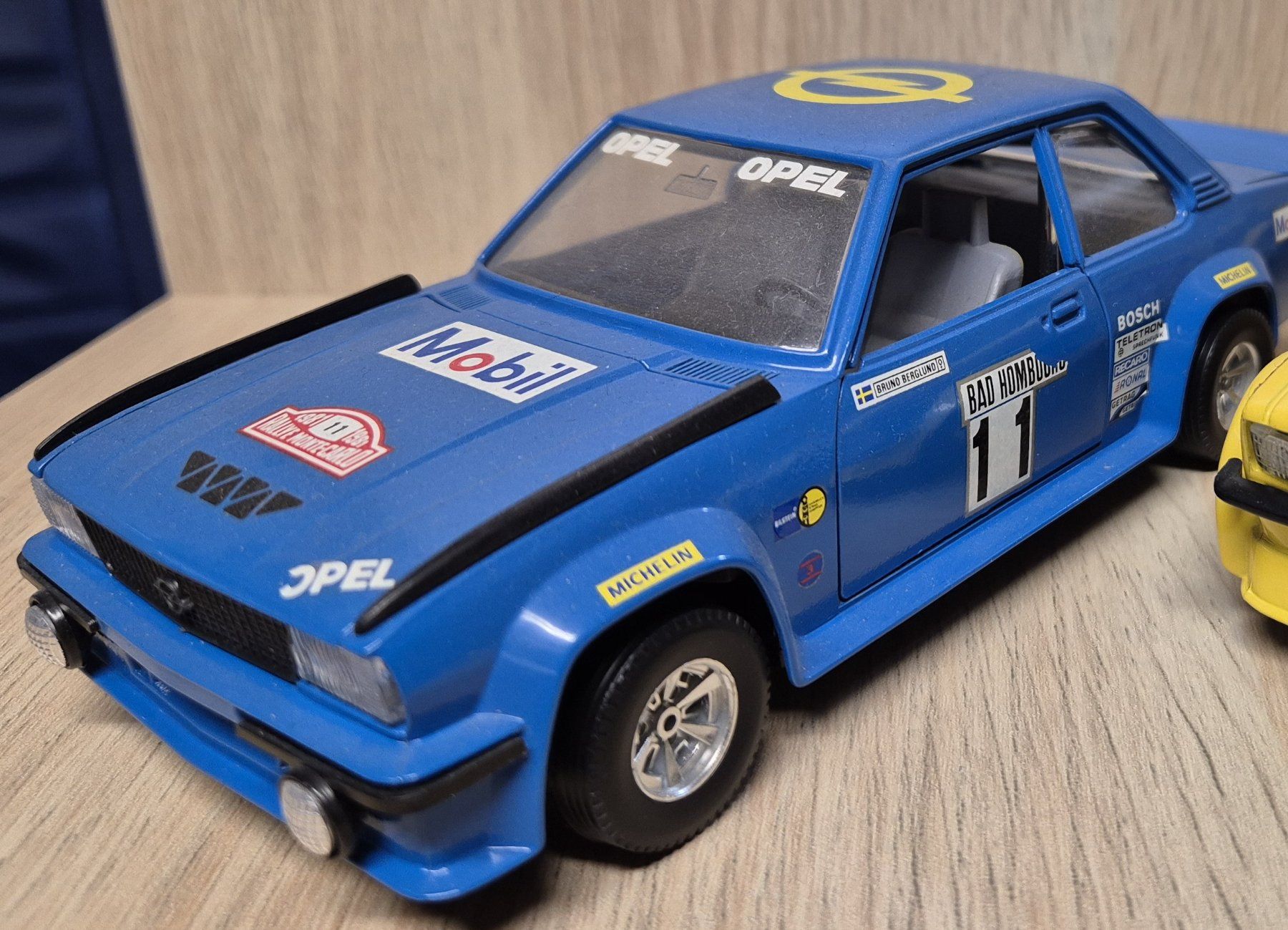Bburago Voitures modèles: Opel Ascona 400 – D'occasion à Moutier par cat365