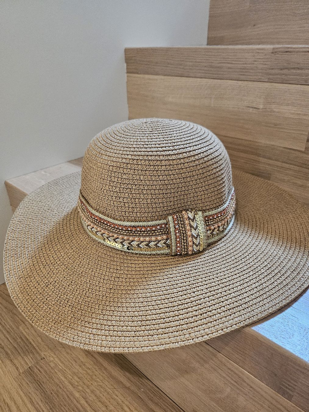 Copricapi, berretti & cappellini: Sonnenhut Papier neuwertig – Usato da Allschwil venduto da na.wi.90