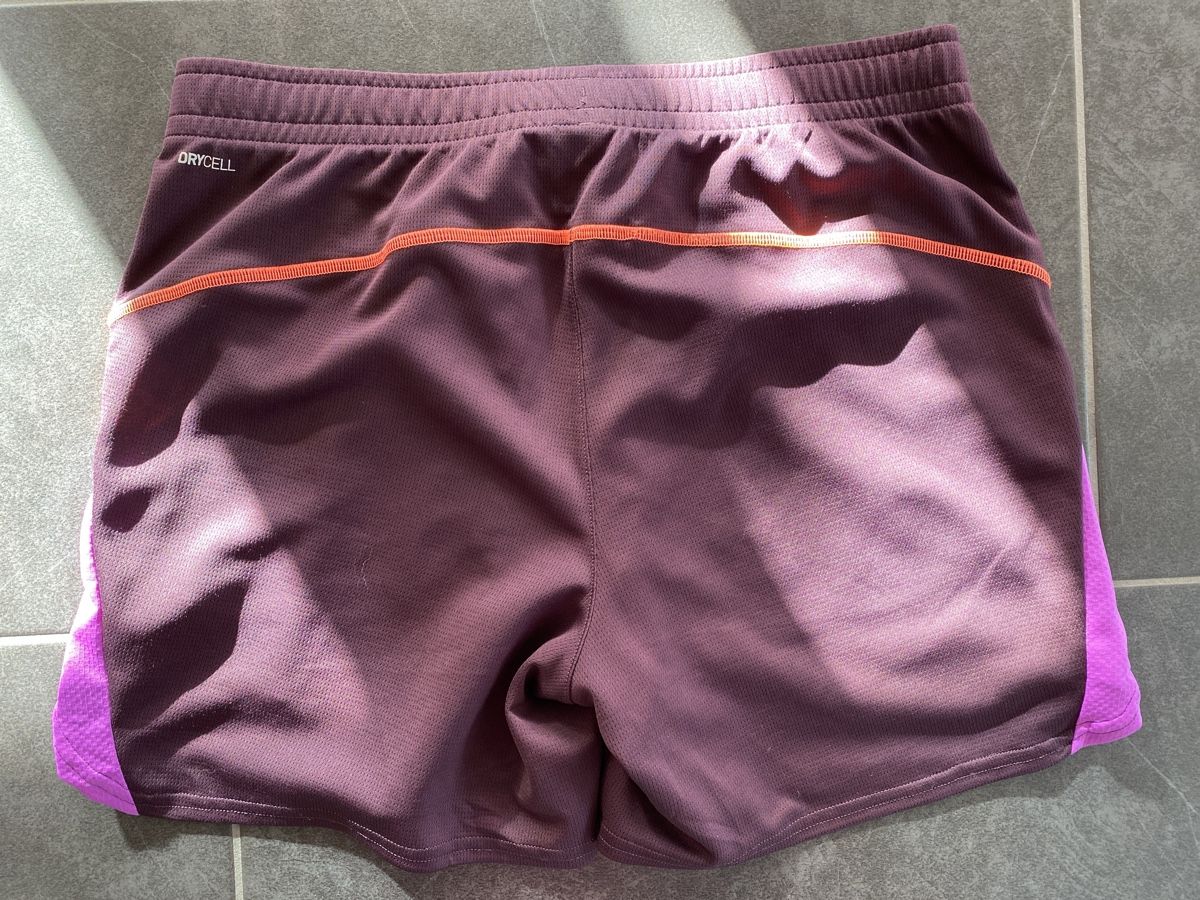 Puma Pantaloni: Puma individualBLAZE Shorts Damen S – Usato da Seuzach venduto da freiheiten 1