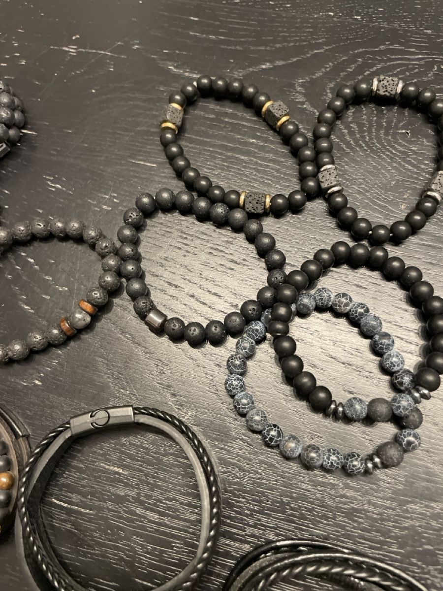 Bracciali & Braccialetti: Lot Armbänder neu 23 Stück – Nuovo (secondo la descrizione) da Hugelshofen venduto da Suimosa 3