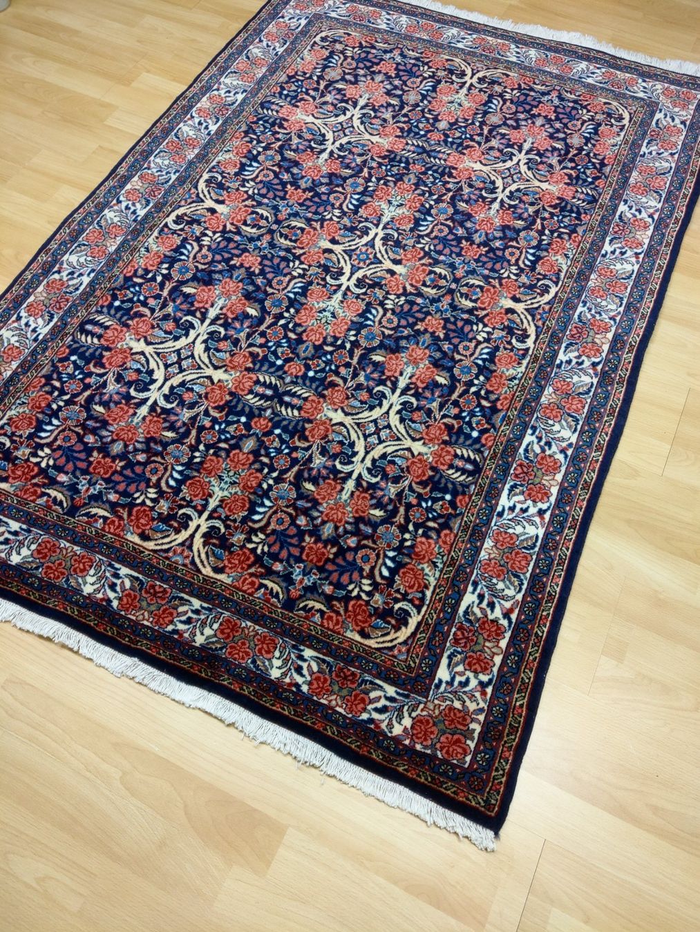 Bidjar Tappeti: Wunderschöner Rosen Bidjar 112 x 166 – Nuovo (secondo la descrizione) da Horgen venduto da ilanist 6