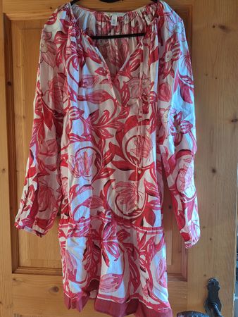 Kleid Damen H&M  Rot Weiss Grösse XS neuwertig.