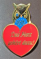 Q078 - Pin Eule / Das Herz gehört dazu! Nur 25 Stk. n.a.g.