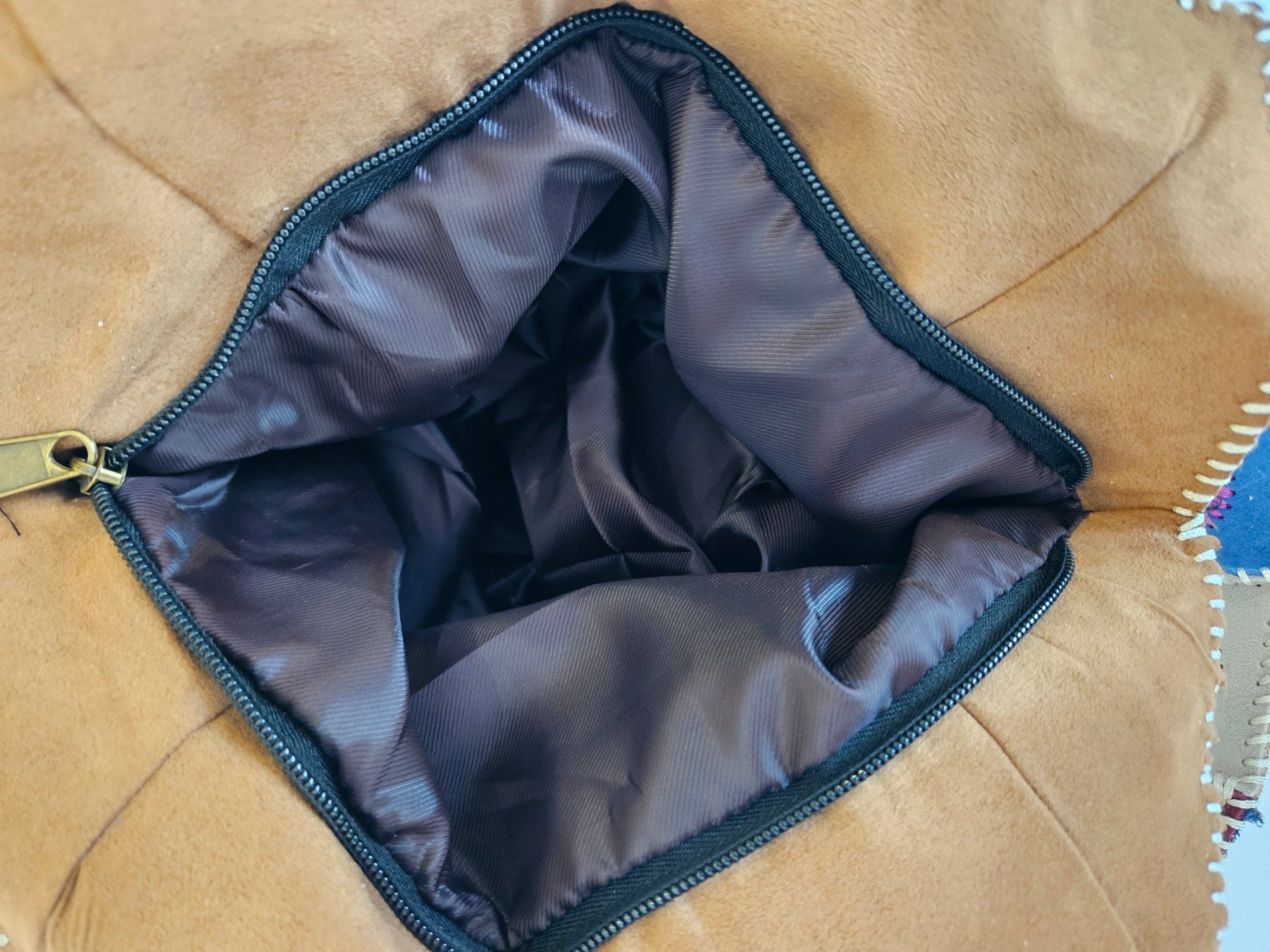Borse da donna: Bunte Wildledertasche, Patchwork, handgefertigt – Nuovo (secondo la descrizione) da Basel venduto da Anghkorwatt 7