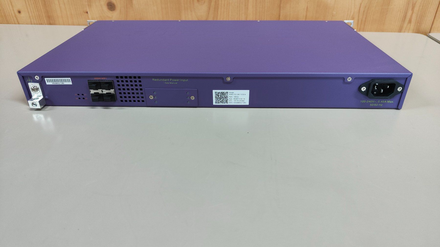Hub & Switch: Extreme Network X440-G2-24t-10GE4 – Usato da Grosshöchstetten venduto da HCOG 2