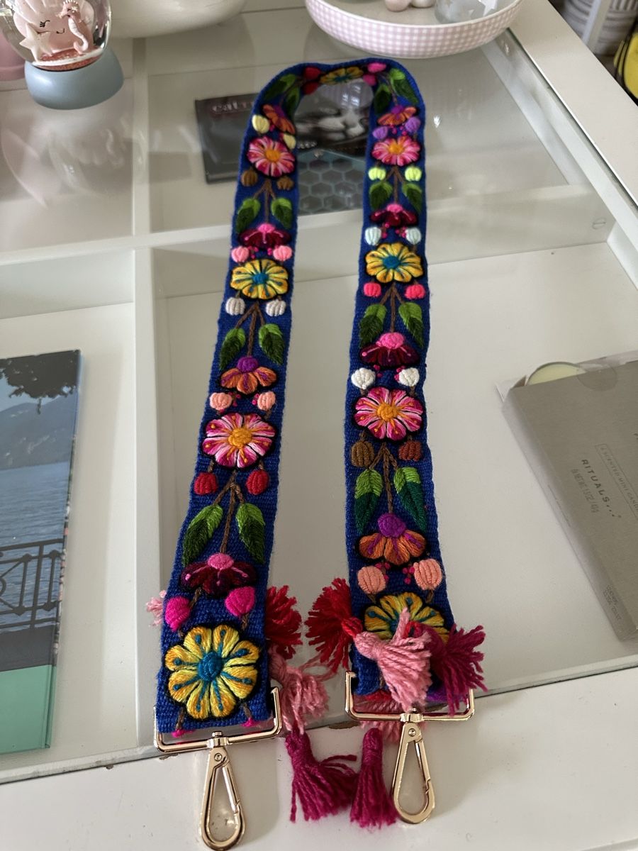 Sonstige Kleidung & Accessoires: Hand knitted strap for bags – Neu (gemäss Beschreibung) aus Mendrisio von ketolin
