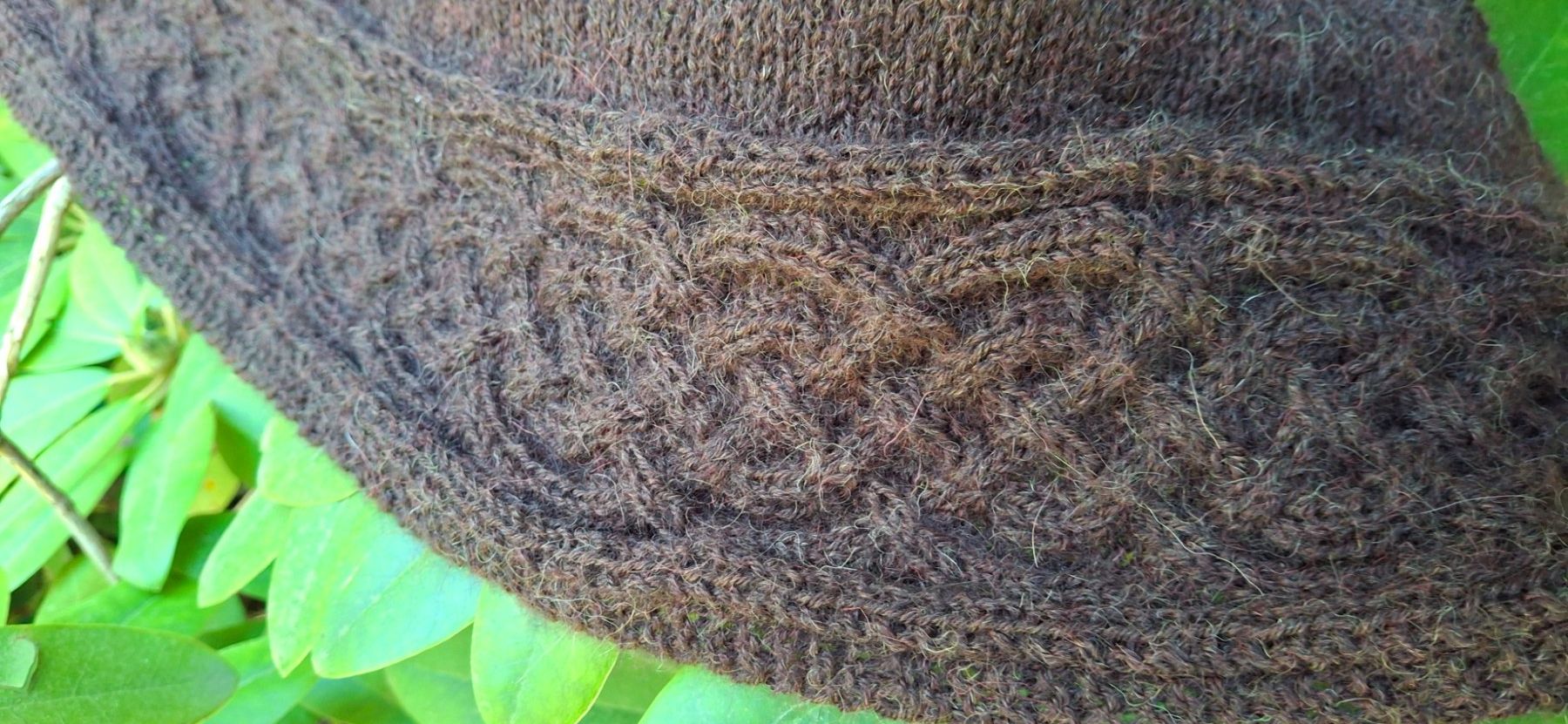 Foulard & Sciarpe: Schultertuch "Celtic Myths" mit Alpaca     NEU – Nuovo (secondo la descrizione) da Langenthal venduto da Handstrick 7
