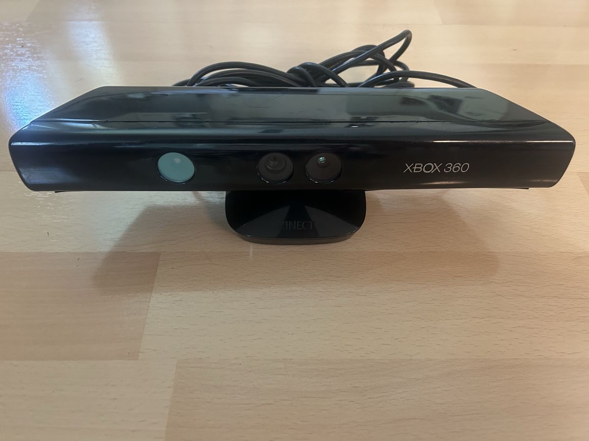 Microsoft Consoles: Microsoft Xbox 360, 2 Controller, 21 Giochi, Kinect – D'occasion à Cugnasco par Sim_2002 2