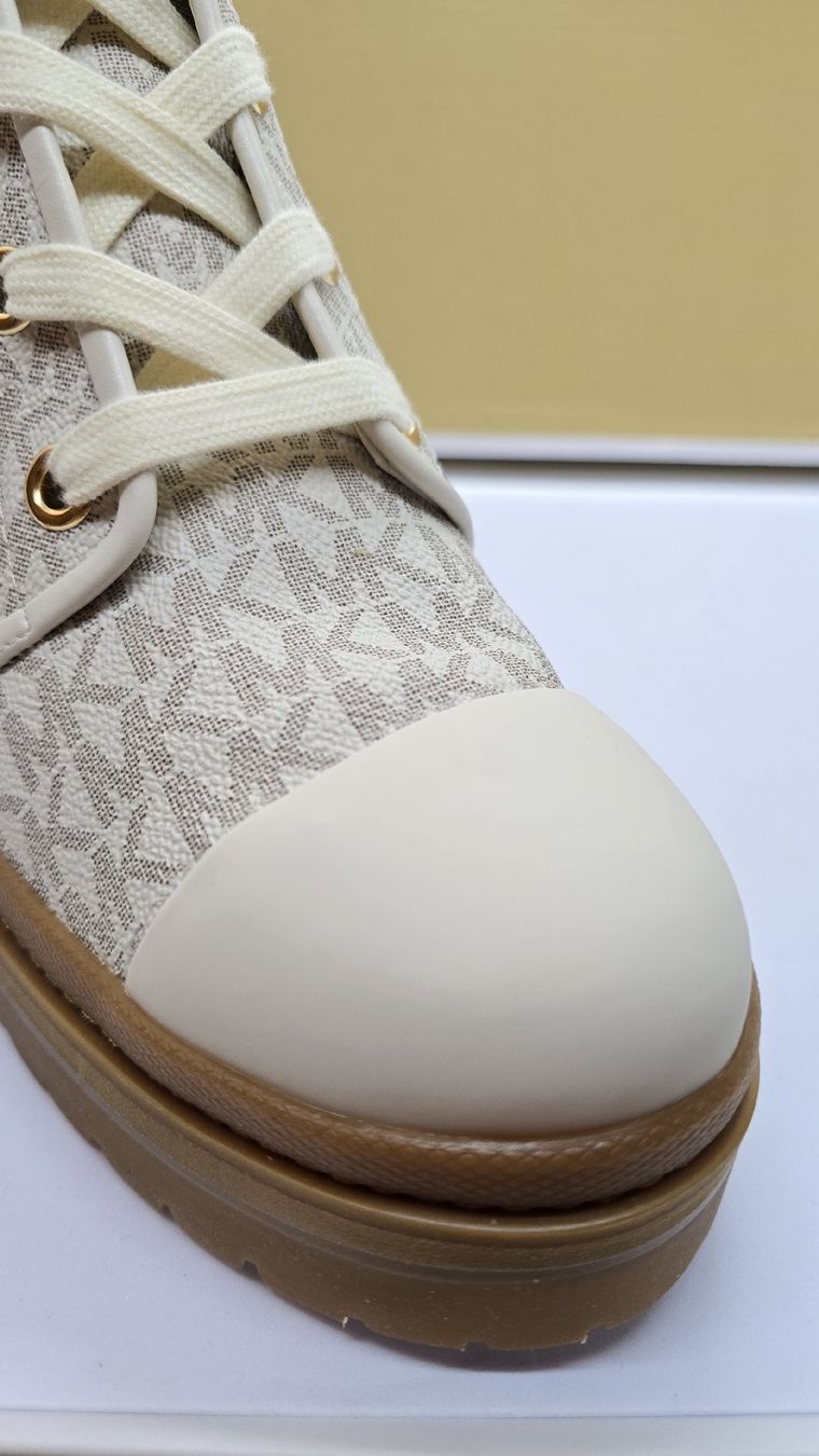 Michael Kors Damenschuhe: Michael Kors  Corey Logo Combat Boot size 40 – Neu und originalverpackt aus Biel/Bienne von Yoon62 3