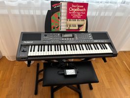 Roland EXR-5s Interactive Arranger Keyboard im Komplettpaket