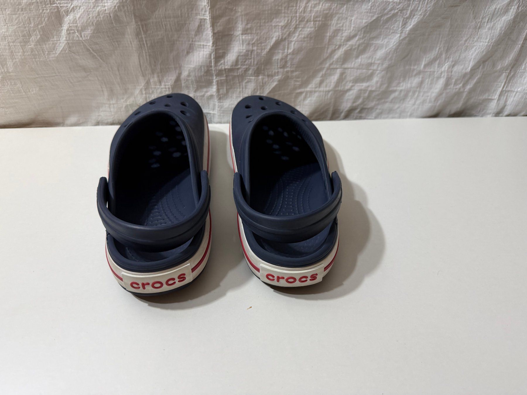 Crocs Scarpe per ragazzi: Clogs Crocs blau weiss rot Gr. 36 – Nuovo (secondo la descrizione) da Schlieren venduto da Creichen1 1
