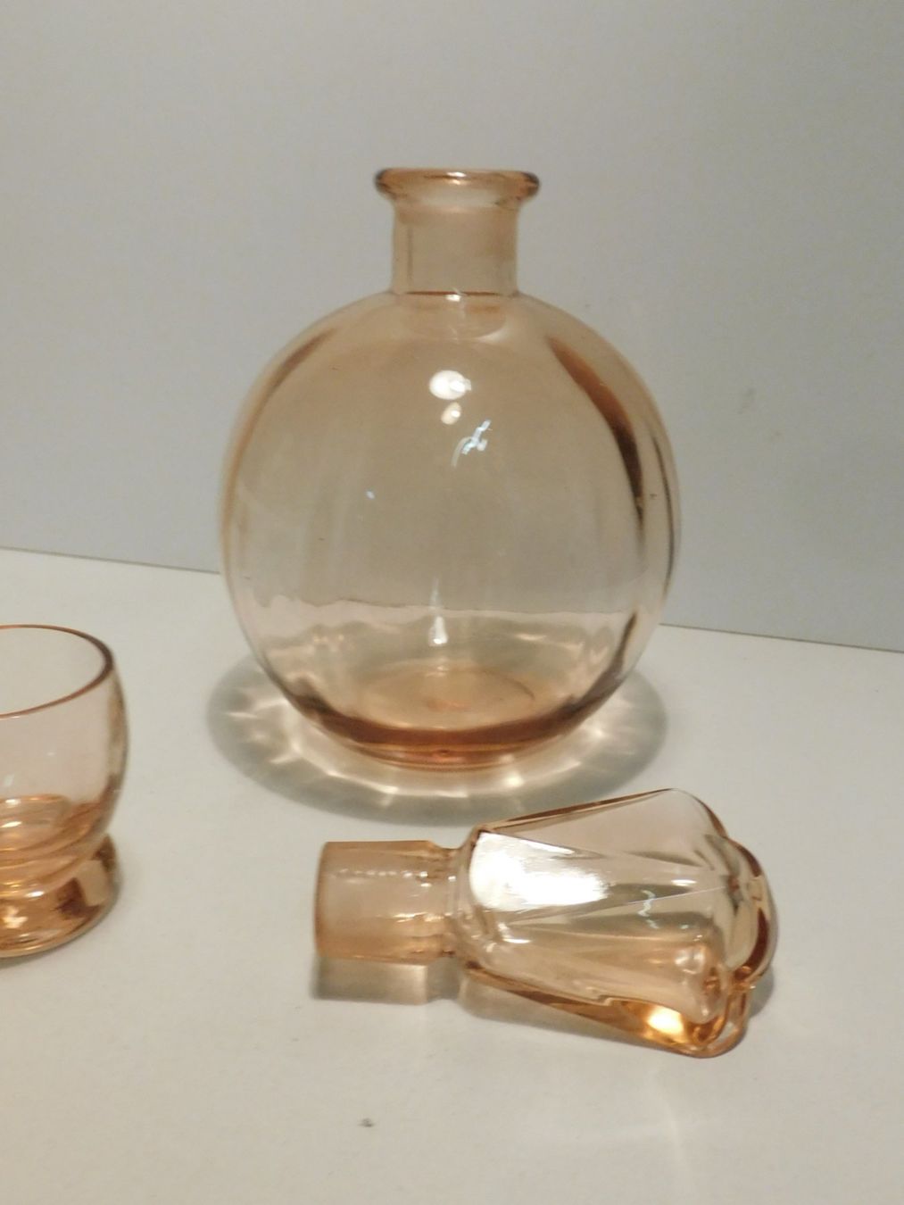 Carafes: Karaffen Set 7 teilig - 6 Stamperl mit Karaffe  ca 50 60er – D'occasion à Sursee par 76 4