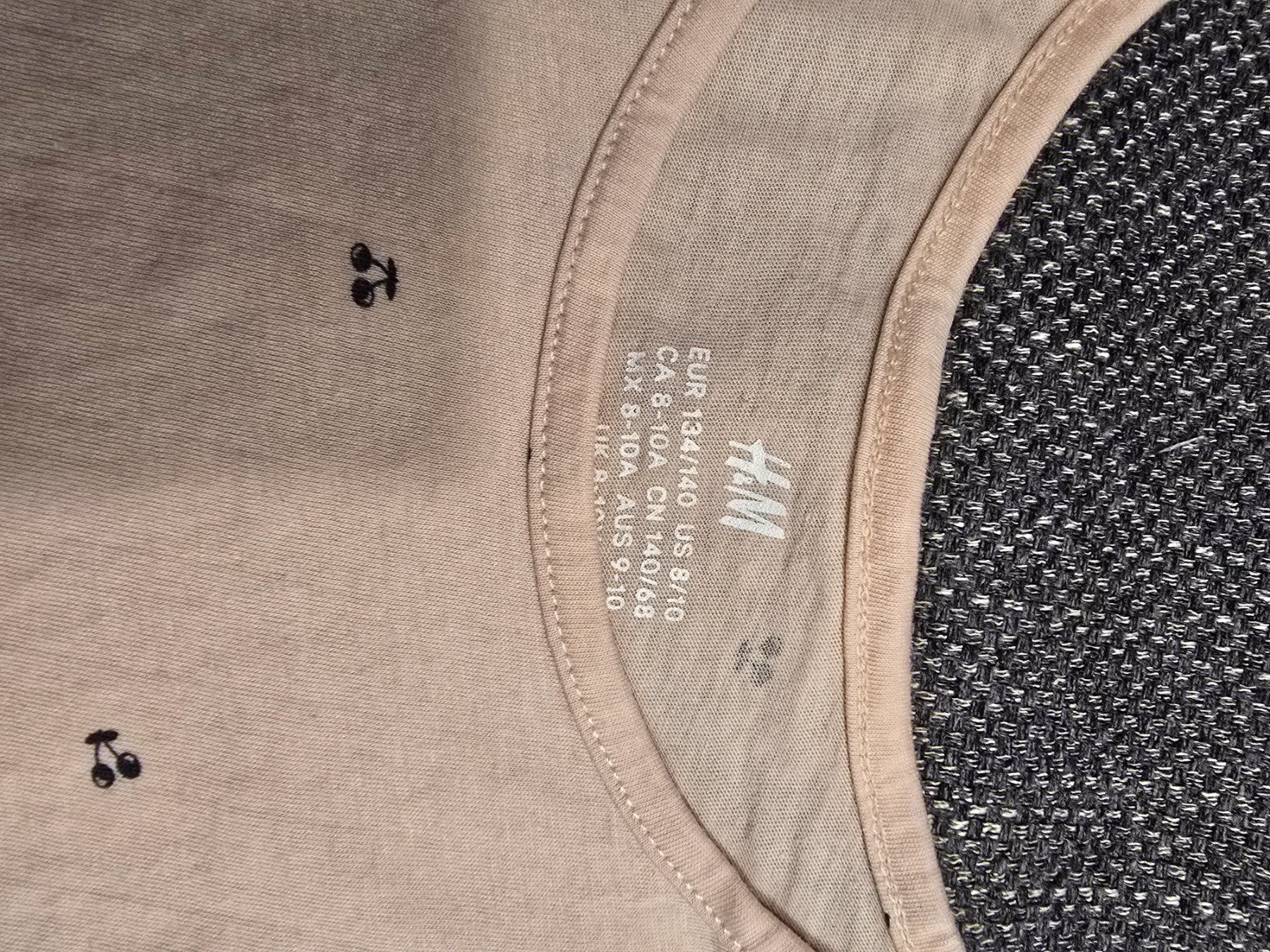 Blusen, T-Shirts & Tops: Top Gr. 134 / 140 – Gebraucht aus Büttikon AG von Amineah 1