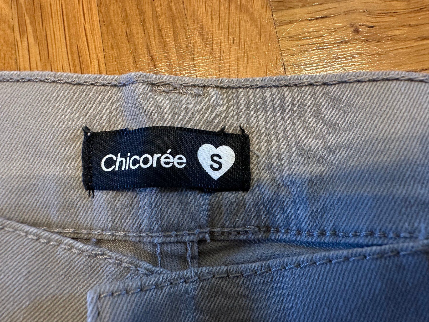 Pantaloni: Chicoree Shorts Gr. S – Usato da Winterthur venduto da nelead 2