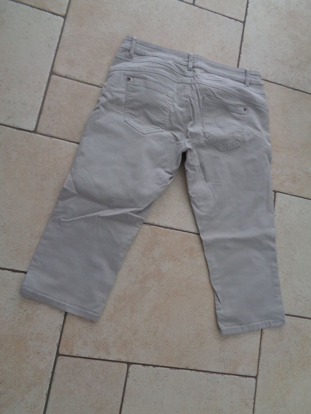 Pantaloni: Hose  3/4  Grösse 40 – Usato da Kreuzlingen venduto da Robi-2003 2