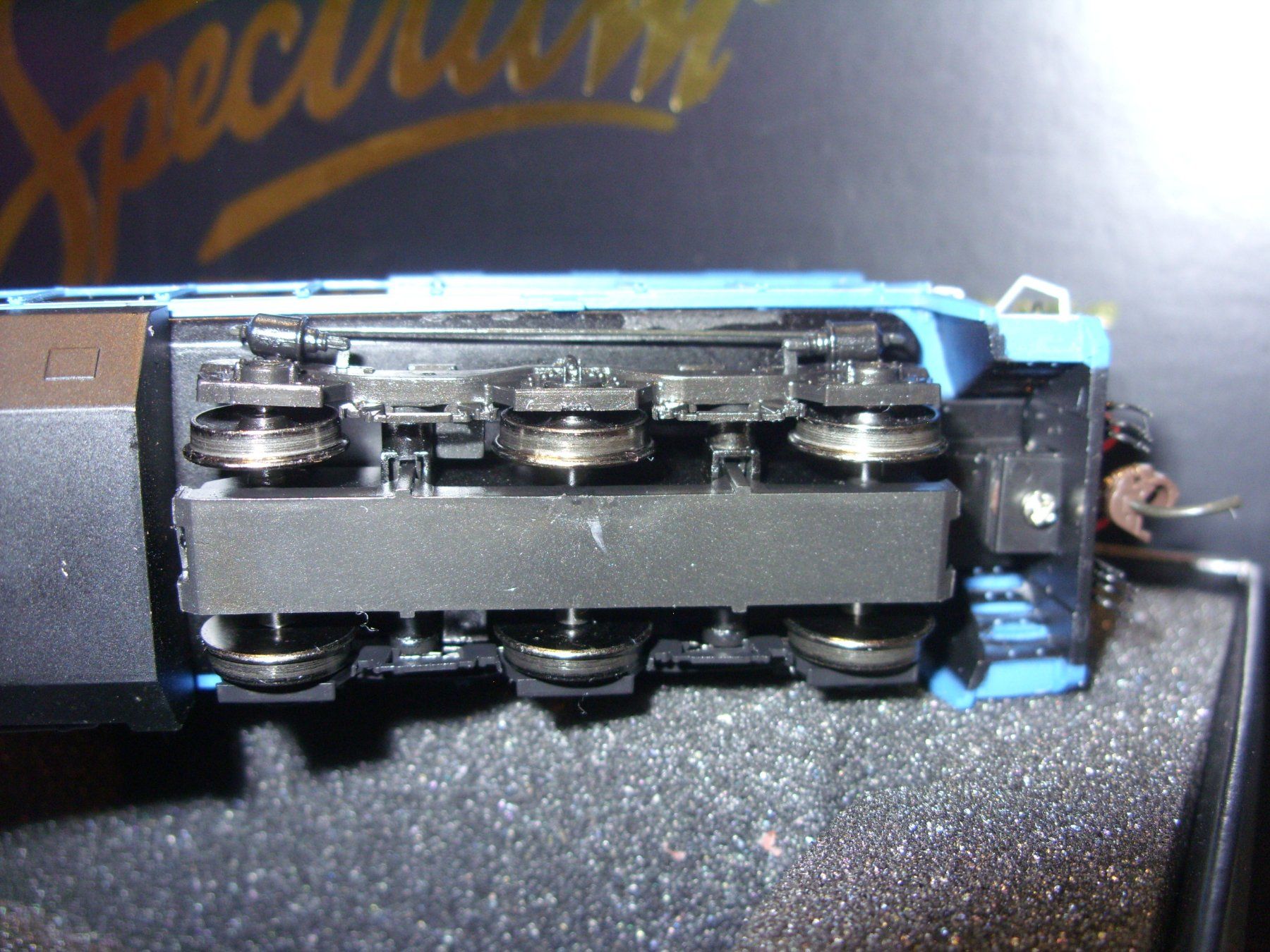 Spectrum Modellini di ferrovie: Spectrum (Bachmann)  H0  Dash 8-40CW Conrail DC analog – Nuovo (secondo la descrizione) da Untersiggenthal venduto da Gumel50 4